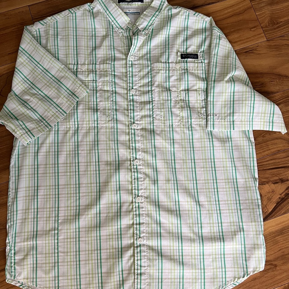 Columbia shirt size XL